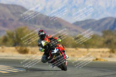 media/Jan-09-2022-SoCal Trackdays (Sun) [[2b1fec8404]]/Turn 14 (10am)/